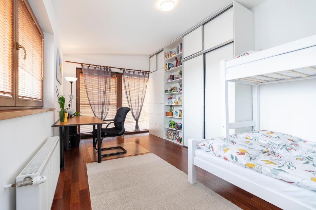 Beautiful And Romantic Penthouse With Two Terraces Bratislava Exteriér fotografie