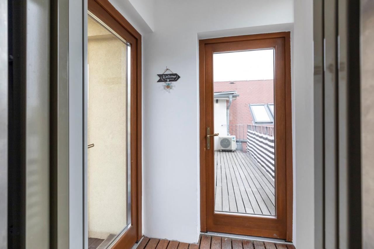 Beautiful And Romantic Penthouse With Two Terraces Bratislava Exteriér fotografie
